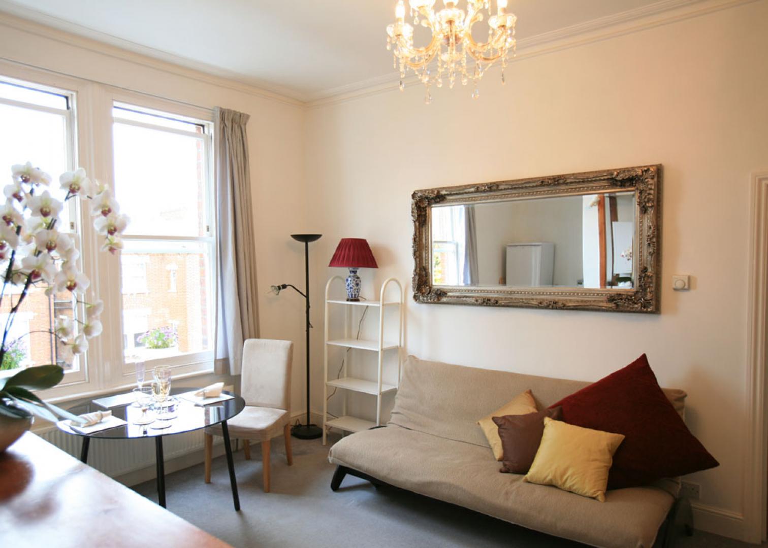 			1 Bedroom, 1 bath, 1 reception Flat			 Parliament Hill, HAMPSTEAD